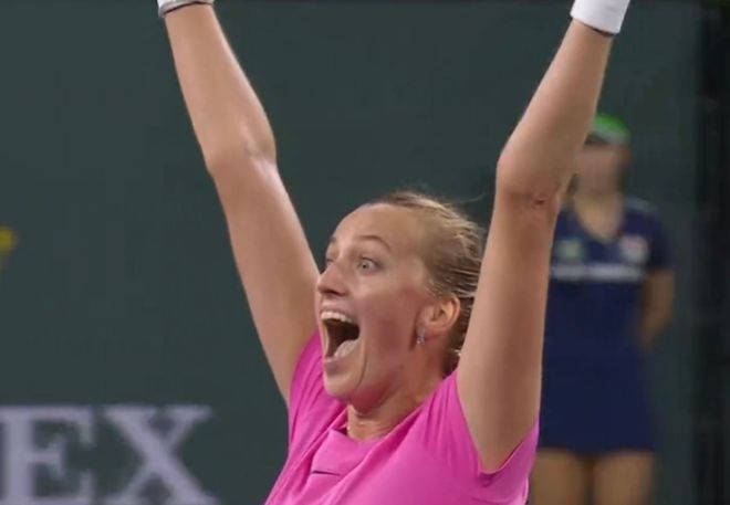 科维托娃重返赛场，反败为胜首场状态出色，篮网观众沸腾！全场沸腾不已