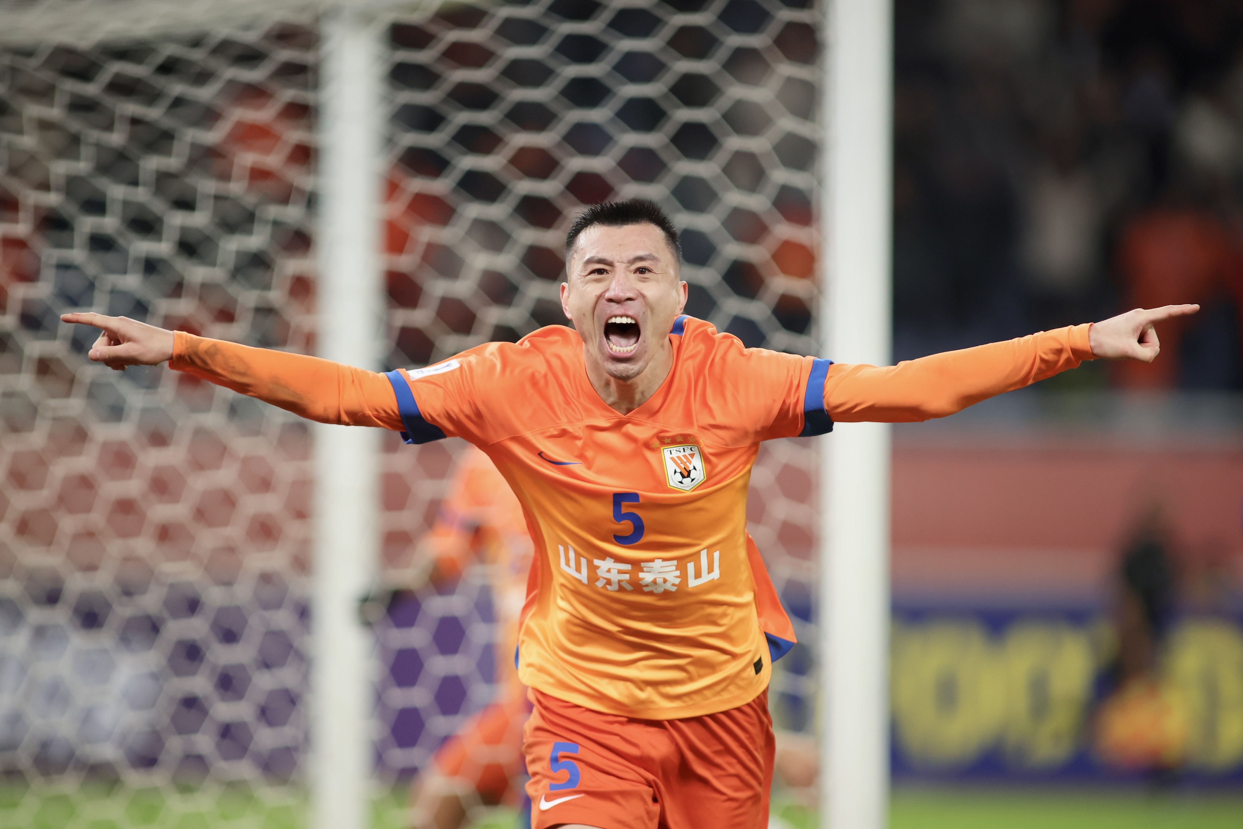 意甲倒计时，山东泰山冲刺阶段手感冰凉，细节引发关注，质疑声仍在，球探报告显示潜力