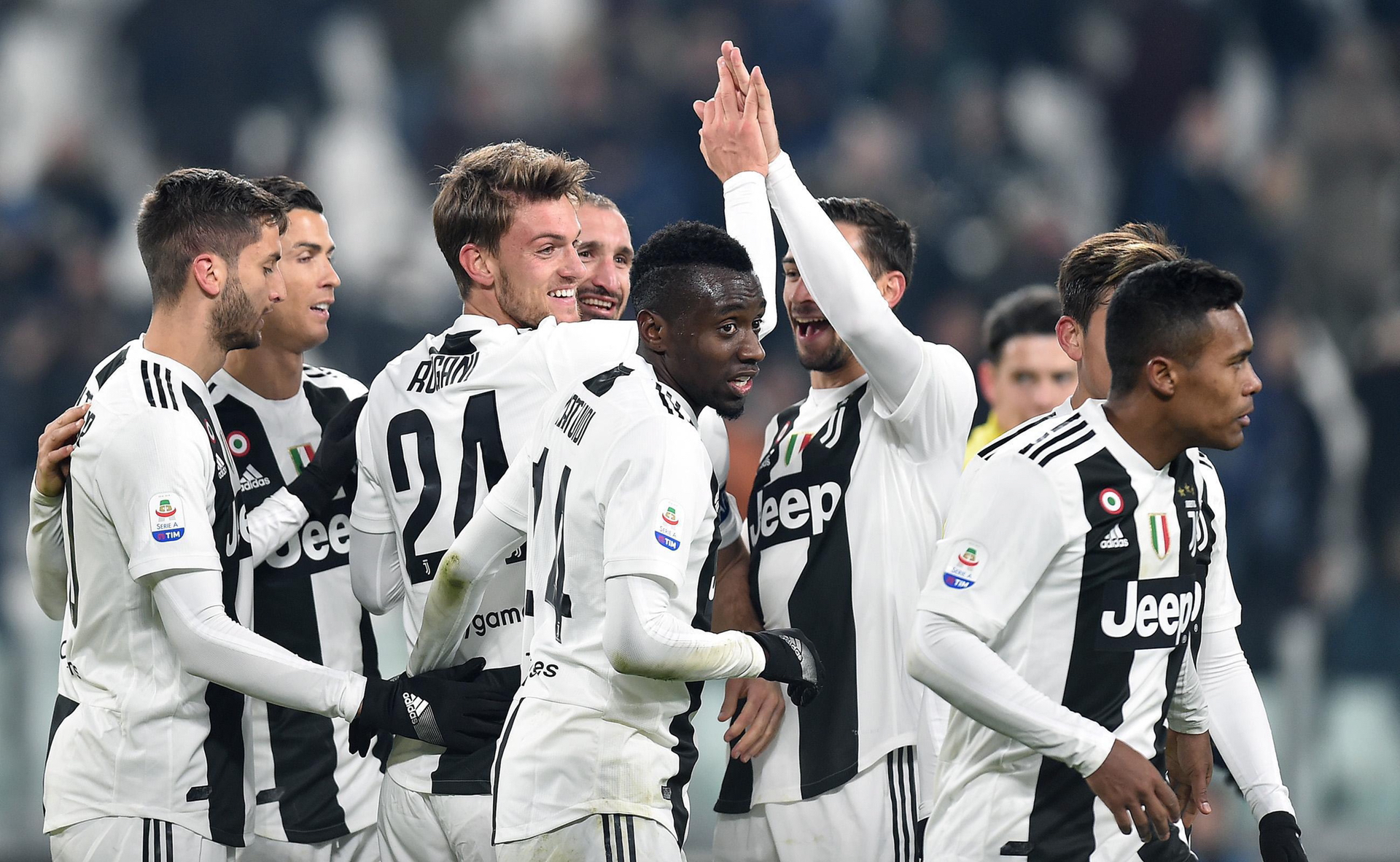 赛地聚焦:意大利杯赛前热度飙升,瓦伦西亚官宣签约,更衣室稳定,更衣室氛围转暖的简单介绍 赛地聚焦:意大利杯赛前热度飙升,瓦伦西亚官宣签约,更衣室稳定,更衣室氛围转暖的简单介绍